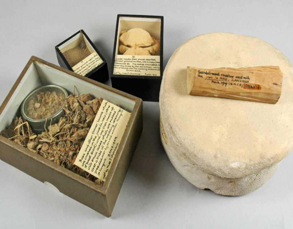 Purchased from the Universities Mission to Central Africa through Josephine Choveaux in 1919; 1919.66.2 .1–.5